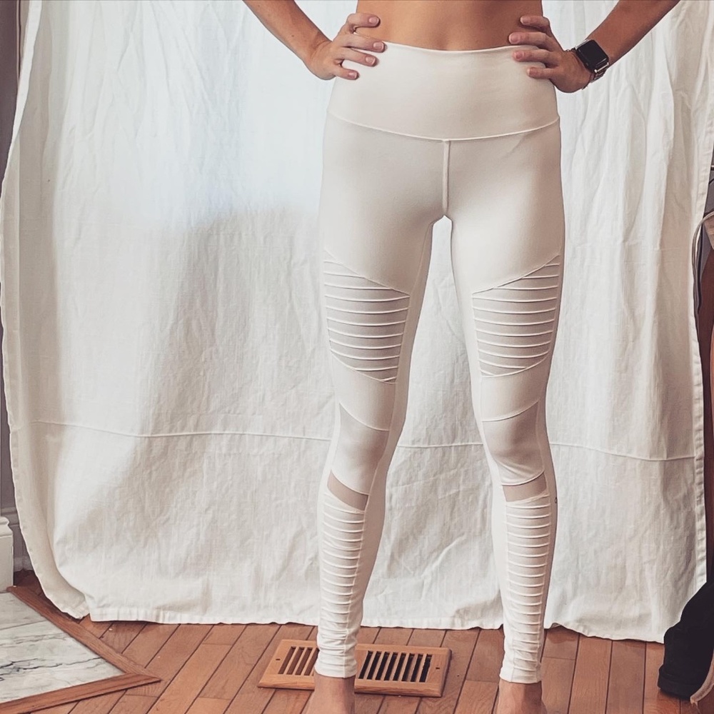 Alo Yoga High-Waisted Moto Legging in White